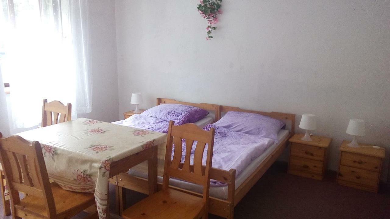 Pronajem Pokoju Belle Vue Apartment Vranov nad Dyji Exterior photo
