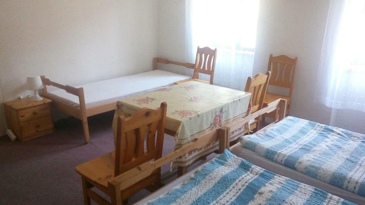 Pronajem Pokoju Belle Vue Apartment Vranov nad Dyji Exterior photo